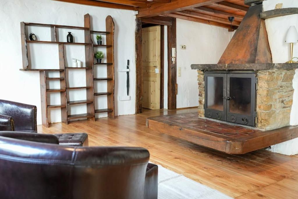 Charmante Fachwerk Wohnung Mit Terrasse In Der Altstadt Koblenz  Buitenkant foto